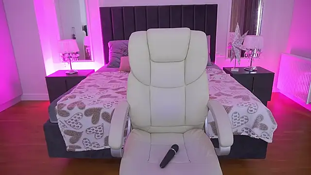 LylaYeess Chat XXX in diretta