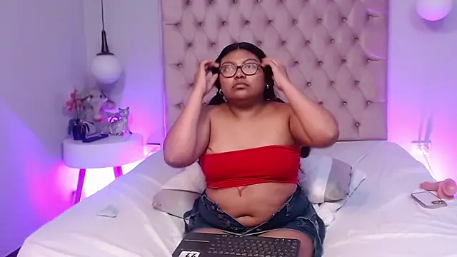 Kiri_Black_ Live XXX Chat