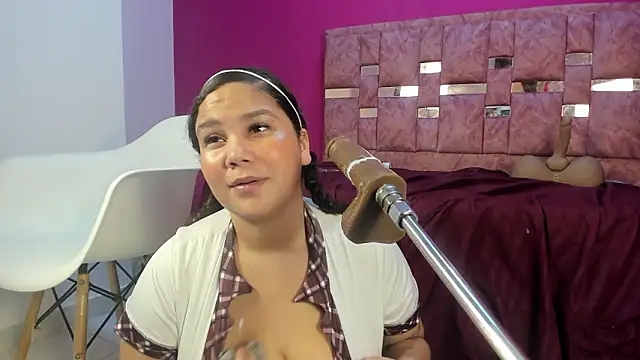 zoee_lovv élő XXX-chatje