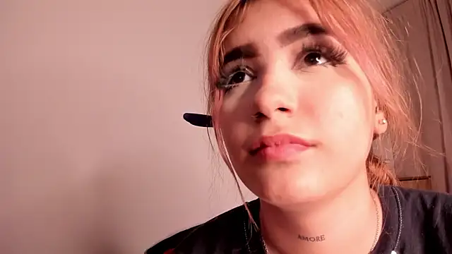 Živý XXX chat akirahattori