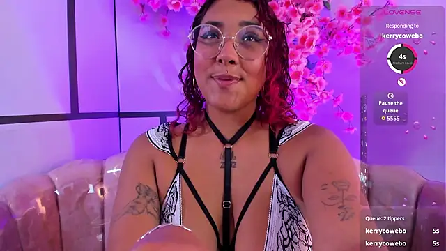 Olivejoness লাইভ XXX চ্যাট