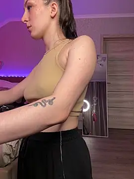 LuxBrunette_ Live XXX-chat