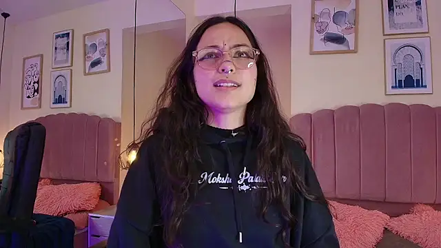 Hanabie_: онлайн-секс-чат