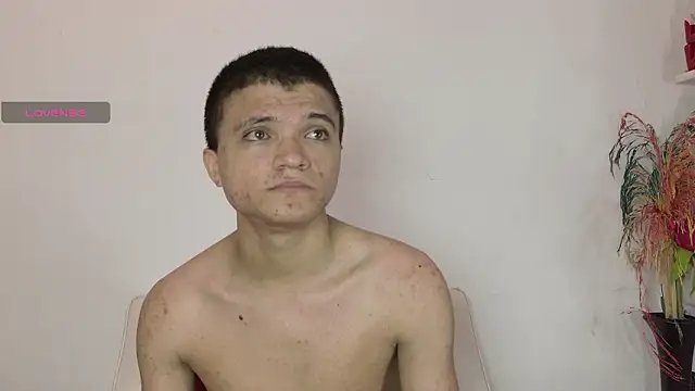 aly_n_sebas 即時 XXX 聊天