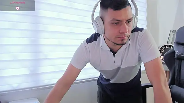 Rick_AdamsのライブXXXチャット