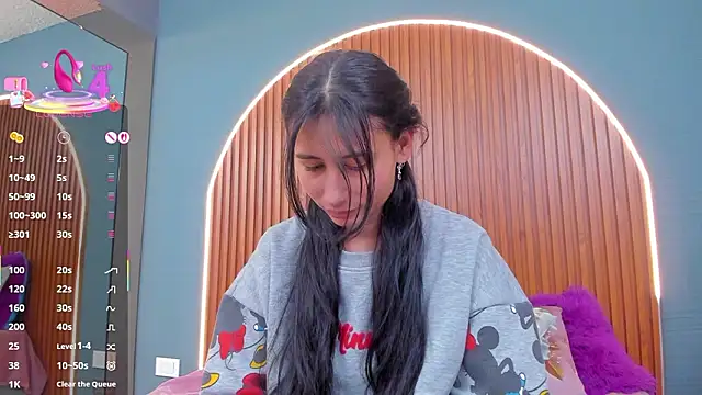 Czat XXX na żywo – NayeCloud