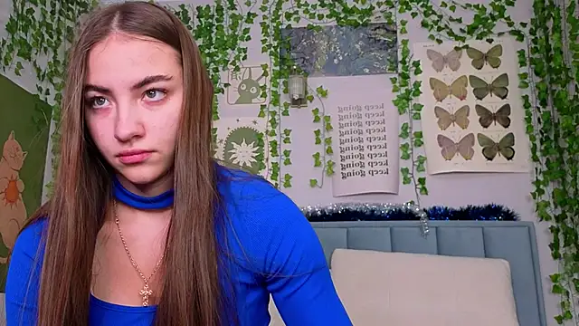 Živý XXX chat Fit_Brunette_