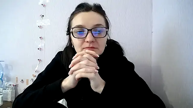 Shiny_gine's Live XXX Chat