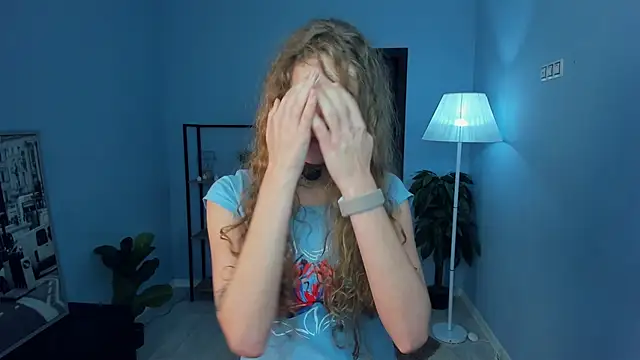 RayaNenlia Adlı Modelin Canlı XXX Sohbeti