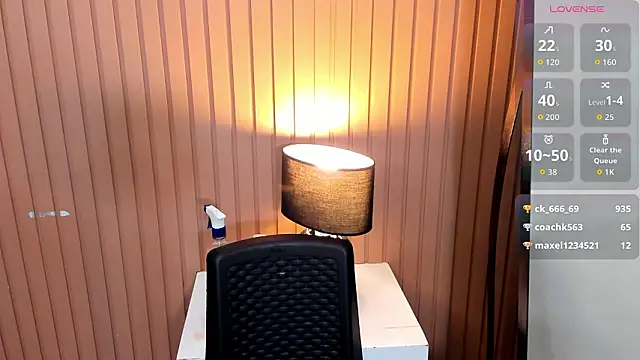 Živý XXX chat klhoe_boobs