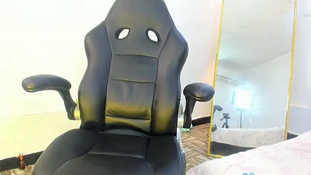 Онлайн чат XXX charlotte_dante212