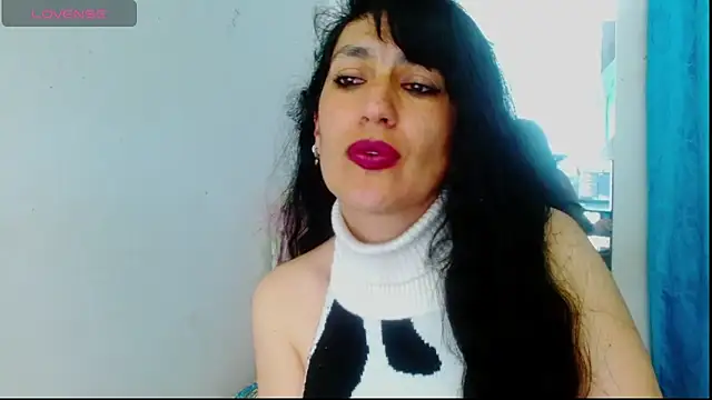 Chat +18 de cristina_connor ao vivo