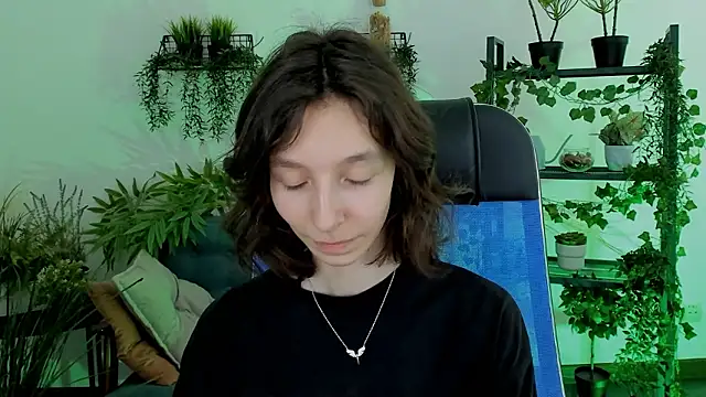 EmmanuellBrown 即時 XXX 聊天