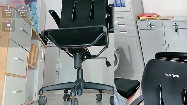 office-diodio: διαδικτυακό σόου στην κάμερα