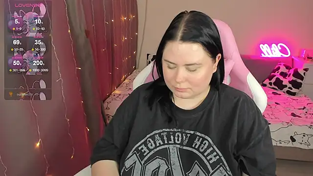 Akemi_BBW's Webcam Show