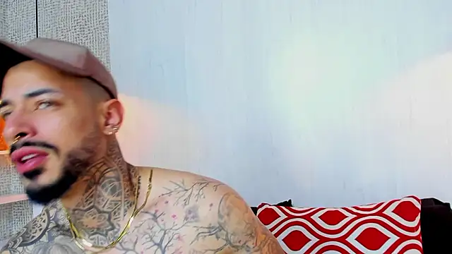 VinzenzRizzo Chat XXX in diretta