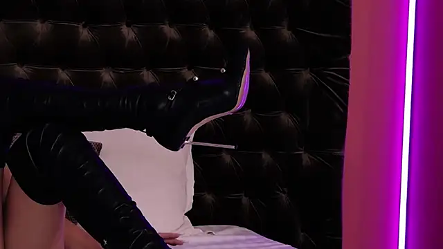 StephanyMillan Chat XXX in diretta