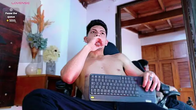 JhosuaVega Chat XXX in diretta