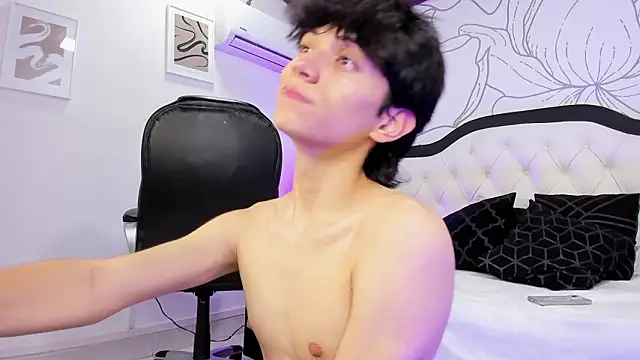 Aron_valverde Chat XXX in diretta