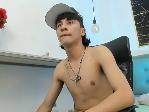 XanderGrey8 Chat XXX in diretta