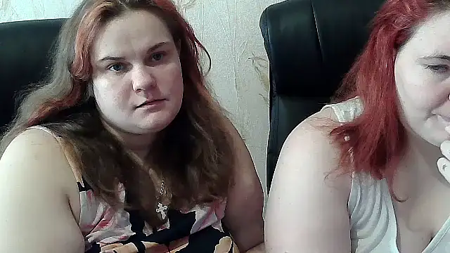 HollyXXXEva live XXX chat