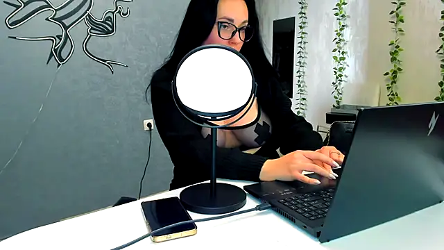 Yesss_Lilith 现场XXX聊天