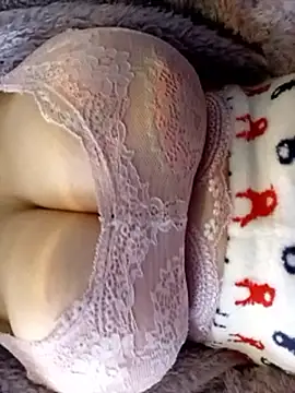 mohra_: διαδικτυακό σόου στην κάμερ α