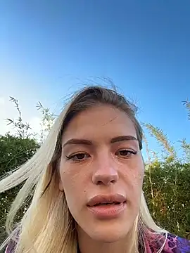 Chatroom XXX en direct de -Sexy_Barbie-