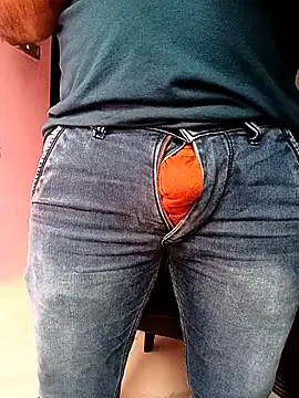 adicma123 Live XXX Chat