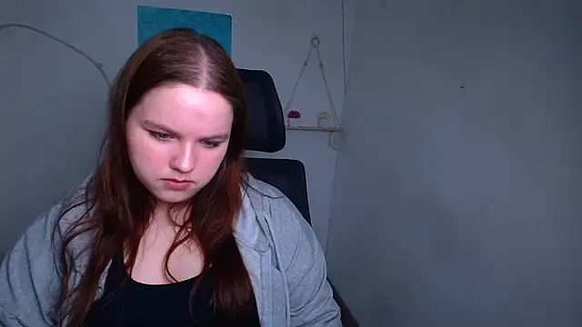 Show modela Kitty_Mia_Kitty na web-kameri