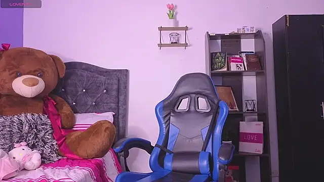 دردشة BadKittyy الجنسية المباشرة