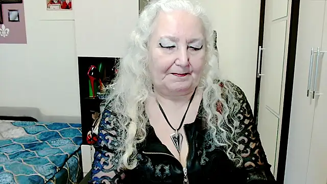 GrannyAlisa webkamerás műsora