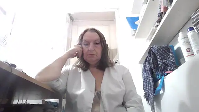 AnnaLive570's Webcam Show