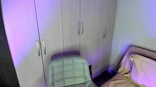 ViolettM's Live XXX Chat