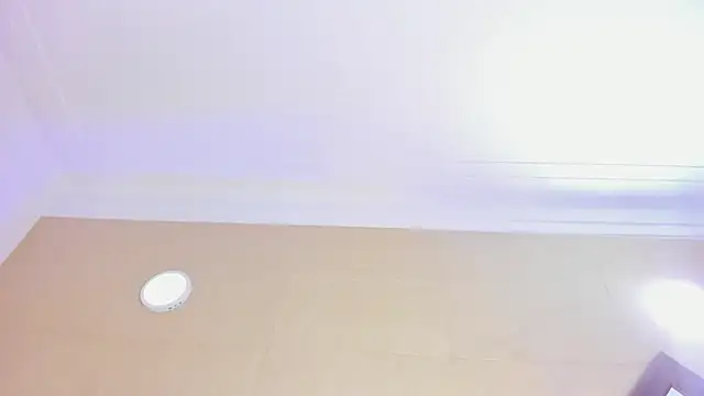 Chat +18 de gemma_roberts_ ao vivo