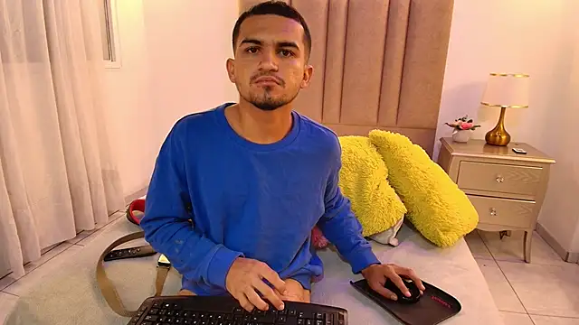 Вебкам-шоу GabrielWolf_nom