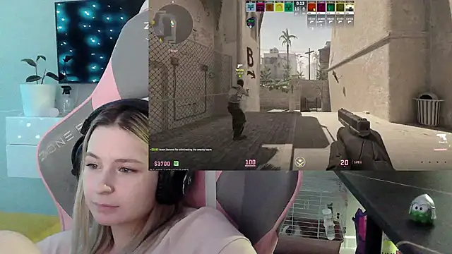 VladaLevine: вебкам-шоу