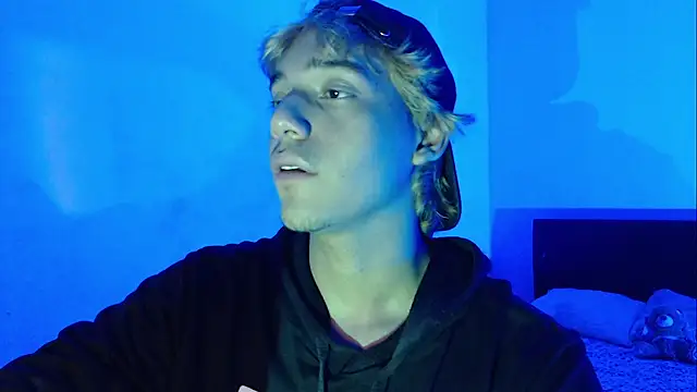 CrisotpherMoretti: онлайн-секс-чат