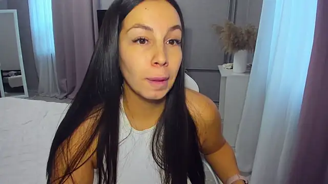 XXX chat uživo modela AvisFlowers