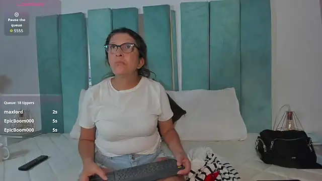 Keyla_Milf Webcam-Show