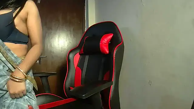 callmeshreya Webcam show