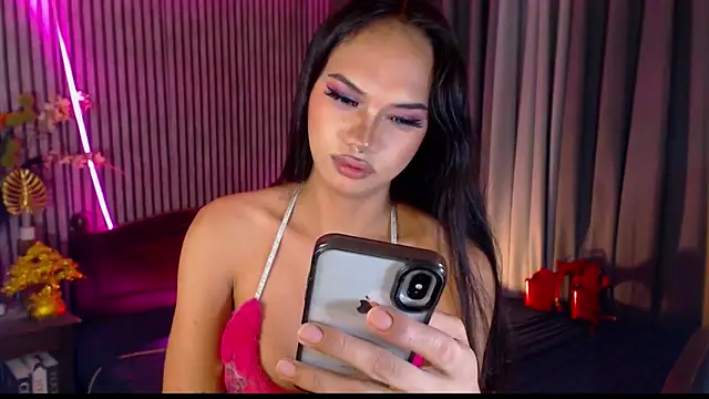 Unforgettablejulia – Naživo XXX chat