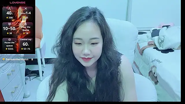 Zhenzhen-Love Live XXX-Chat