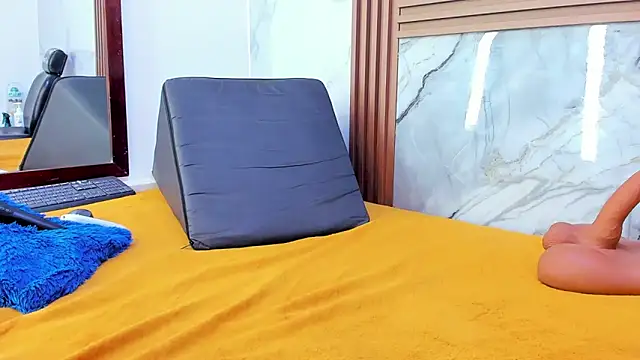 HannyMansonhn Live XXX chat