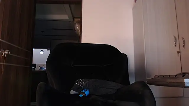 Вебкам-шоу mistressbigcock777