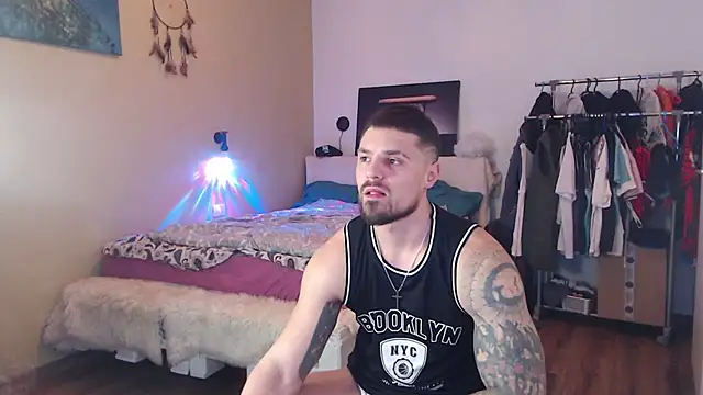 Chat XXX ao vivo de Tiberius_hunk