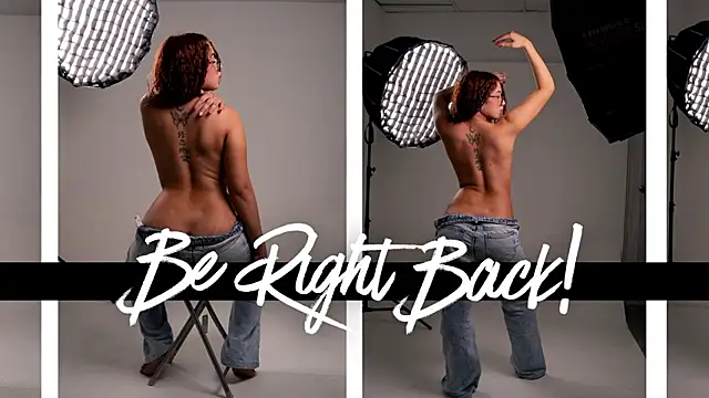 Scarlett_Browns Show in webcam