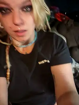 Horny_hippie Adlı Modelin Canlı XXX Sohbeti