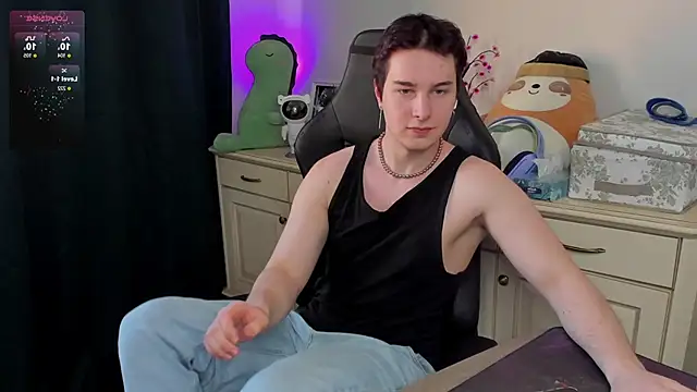 Vincent_Strong live XXX chat