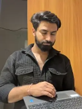 hottestboy03 Adlı Modelin Web Kamerası Şovu